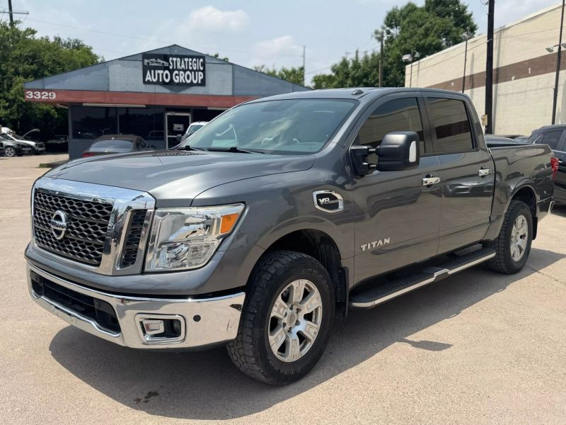 2017 Nissan Titan SV