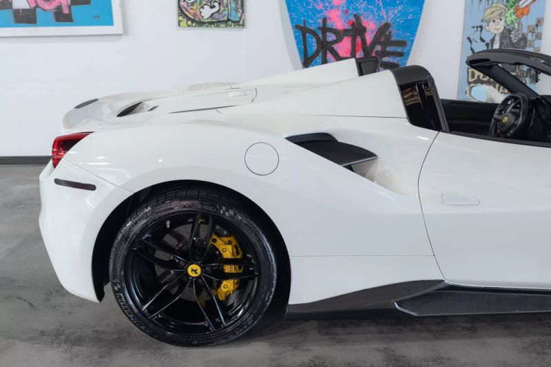 https://imagesdl.dealercenter.net/800/600/202505-a9882632fa4b4015b088cfb59d434805.jpg