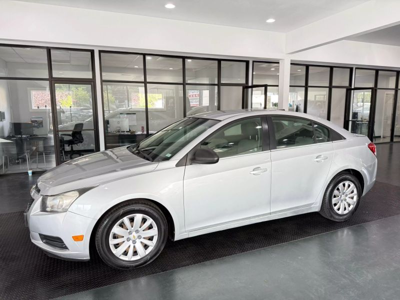 2011 Chevrolet Cruze LS