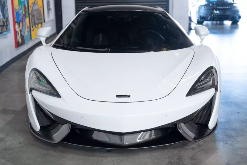 https://imagesdl.dealercenter.net/800/600/202505-b0a8e4592cf642bdb435558b874cd615.jpg