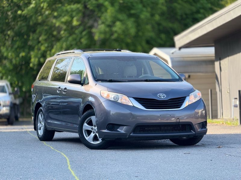 2013 Toyota Sienna LE