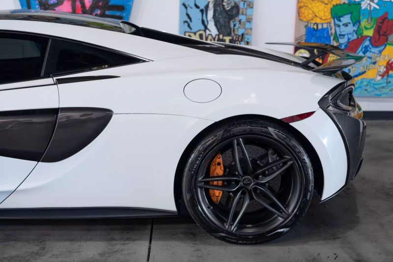 https://imagesdl.dealercenter.net/800/600/202505-b885d74f713e42ab974b1f70084bf5dd.jpg