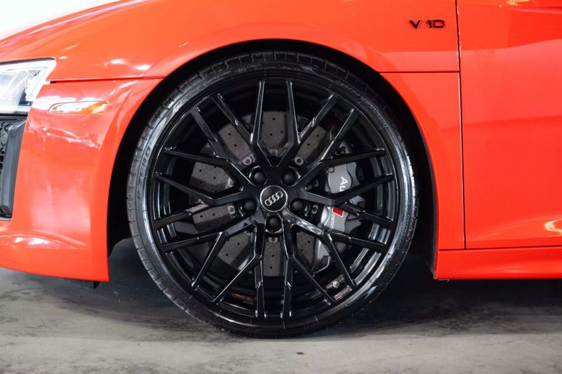 https://imagesdl.dealercenter.net/800/600/202505-c547f95f2bf9489c9680e9620daeb89f.jpg