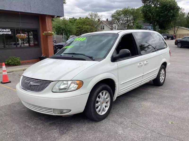 2002 Chrysler Town and Country LXi