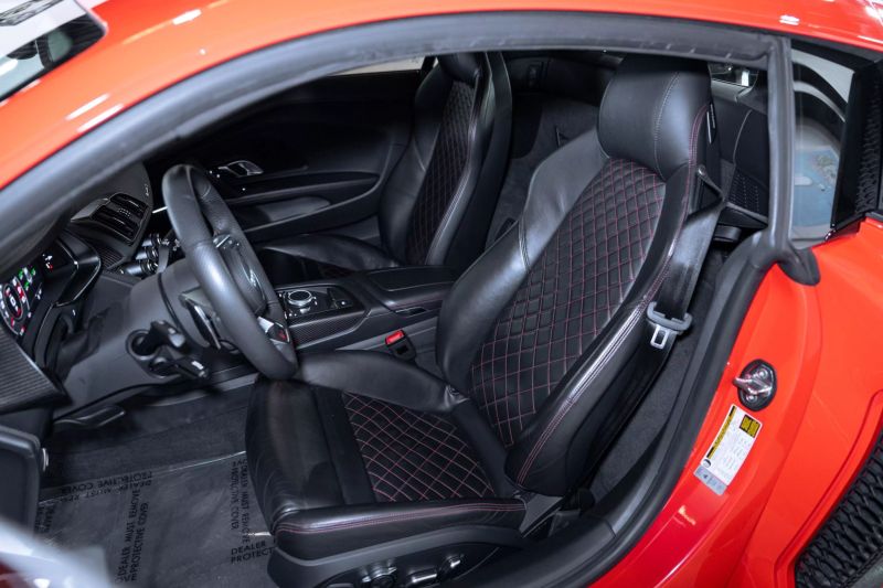 https://imagesdl.dealercenter.net/800/600/202505-c715272640fd4e2d8a04f397a301525b.jpg
