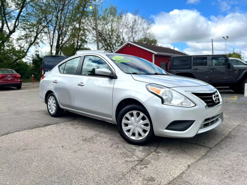 2018 Nissan Versa SV