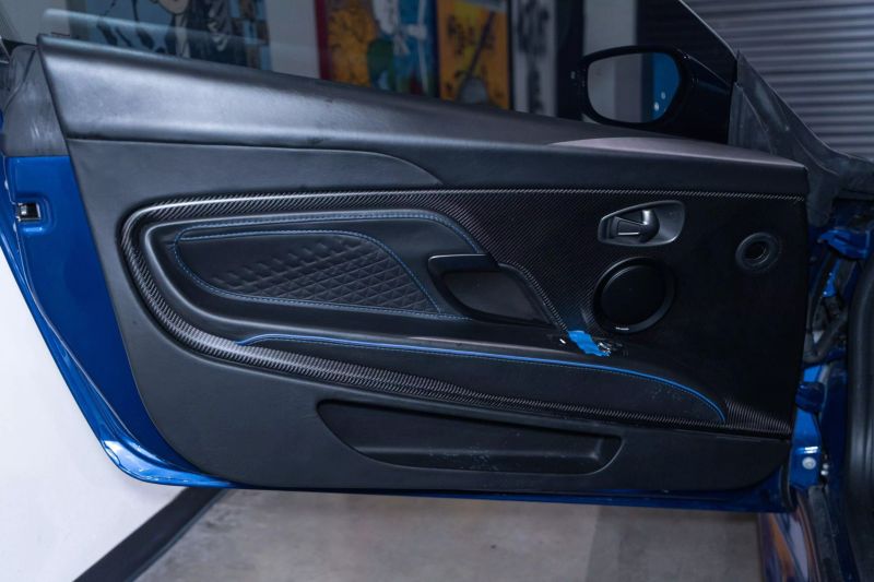 https://imagesdl.dealercenter.net/800/600/202505-c9f273be997b42709ca145fd1fe8159d.jpg
