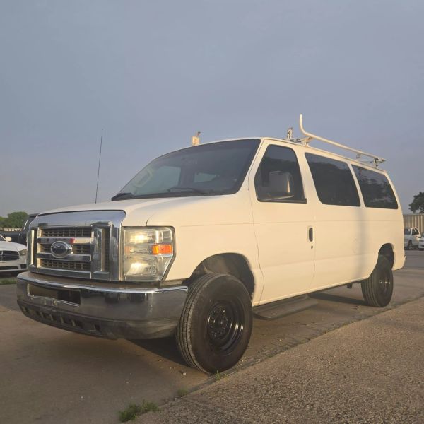 2012 Ford E-Series XLT