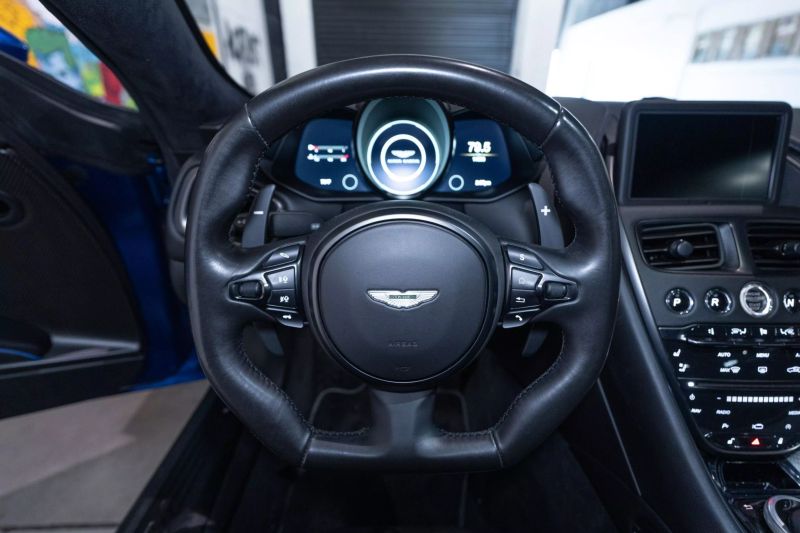 https://imagesdl.dealercenter.net/800/600/202505-d47dba12f56d49568f5155036dcac7c7.jpg