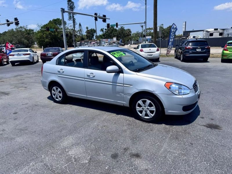 2011 Hyundai Accent GLS