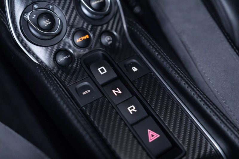 https://imagesdl.dealercenter.net/800/600/202505-d9fe7869f89341ae8801160755390460.jpg