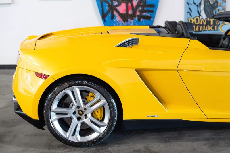 https://imagesdl.dealercenter.net/800/600/202505-dc76ad5520534e2ea59858e646aaccfb.jpg