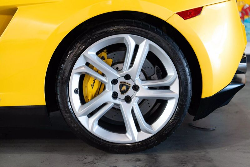 https://imagesdl.dealercenter.net/800/600/202505-e068bf5dc3584dee8f536f647a16b4fe.jpg