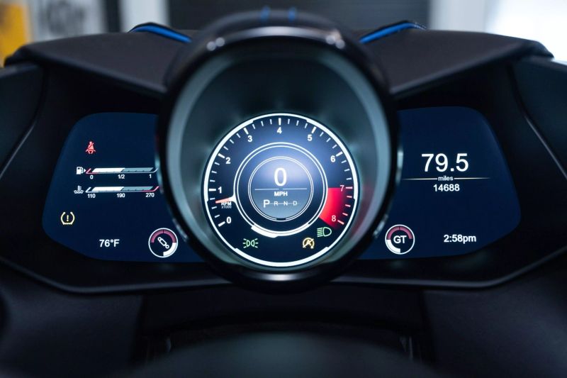 https://imagesdl.dealercenter.net/800/600/202505-e699c3dd2ed84b37b5e0679ffbfd4646.jpg