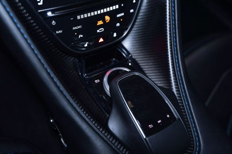 https://imagesdl.dealercenter.net/800/600/202505-e901ad680147407e839a5ed24916c6af.jpg