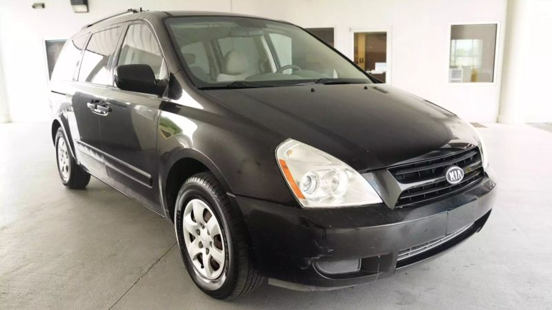 2010 Kia Sedona LX