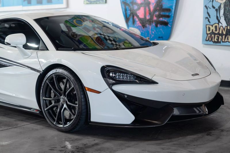 https://imagesdl.dealercenter.net/800/600/202505-f35364e5c1dc41d3873fc2ba9dd99a29.jpg