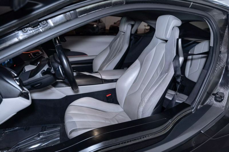https://imagesdl.dealercenter.net/800/600/202506-01745b8a25ff4a95bcdbba2e2d503be2.jpg