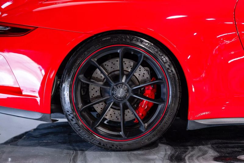 https://imagesdl.dealercenter.net/800/600/202506-051c4caaab0c4d2aa011a947f1de8112.jpg