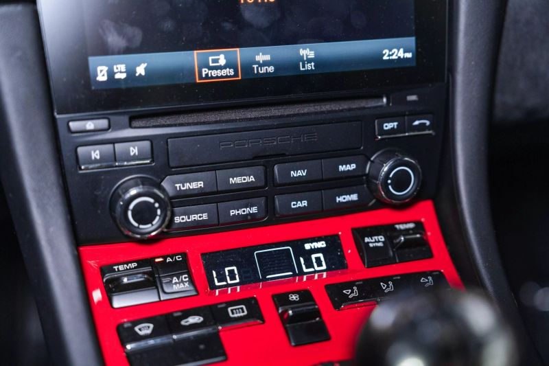 https://imagesdl.dealercenter.net/800/600/202506-0696d8400f2f4d44a0d7fa8ad03a645a.jpg