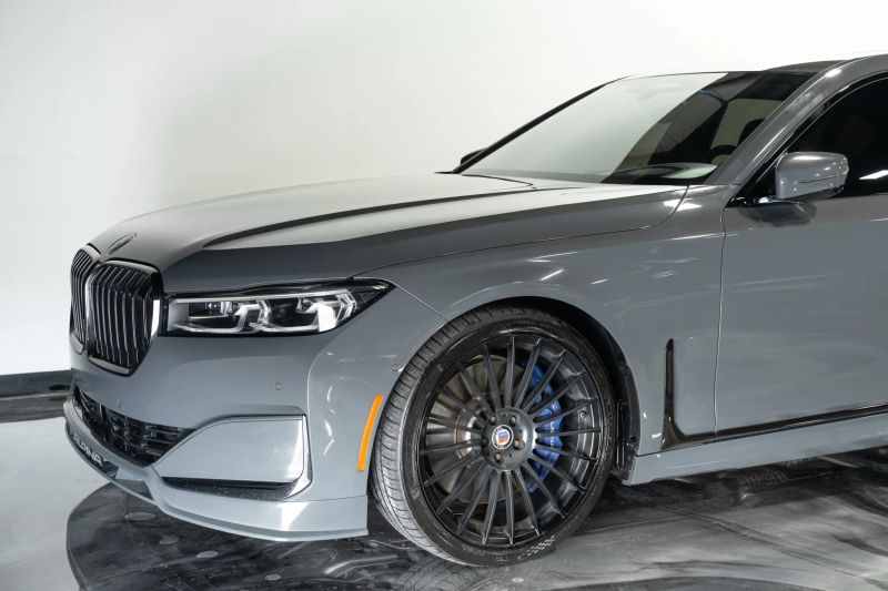 https://imagesdl.dealercenter.net/800/600/202506-0b15d7ff106842598f4590be2d43ffbb.jpg