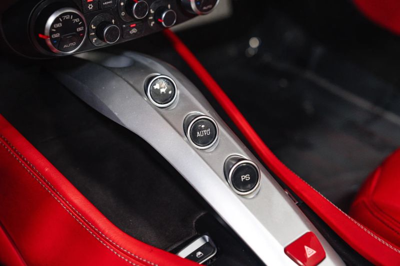 https://imagesdl.dealercenter.net/800/600/202506-0cfc189c813d41d881acf069b43ae295.jpg