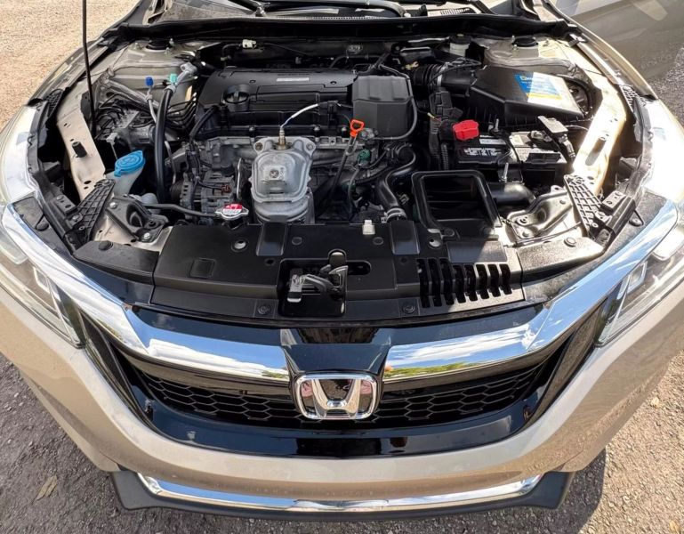 2017 Honda Accord  - $13900