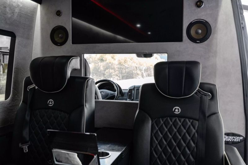 https://imagesdl.dealercenter.net/800/600/202506-14ac67c6785147988396d53d4945c980.jpg