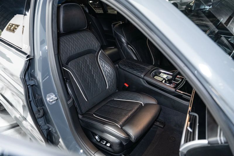 https://imagesdl.dealercenter.net/800/600/202506-1531b8e4e18a4afab4af1f85c211cd77.jpg