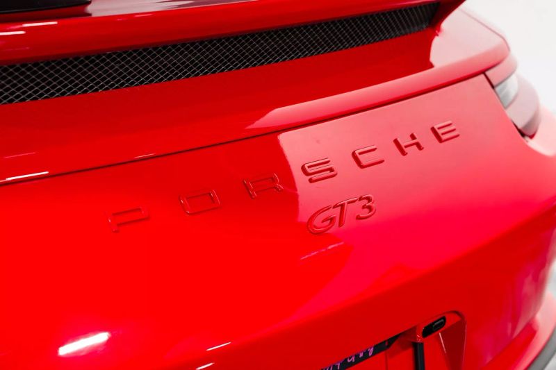 https://imagesdl.dealercenter.net/800/600/202506-20471baf5ed14abf8fc9436f26342874.jpg
