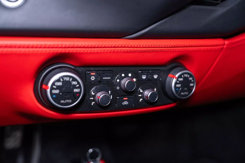 https://imagesdl.dealercenter.net/800/600/202506-20ee6522323f4ad4bf3f40eb93003daf.jpg
