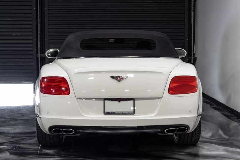 https://imagesdl.dealercenter.net/800/600/202506-252d2a7d54384beaab09f8dbd778cbd7.jpg