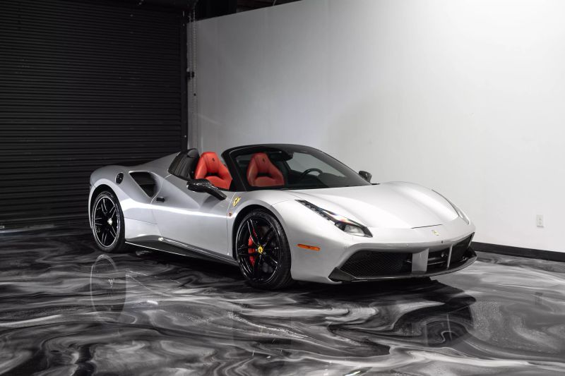 https://imagesdl.dealercenter.net/800/600/202506-26b9588d5ef84fe2a337c2bb22e02d02.jpg