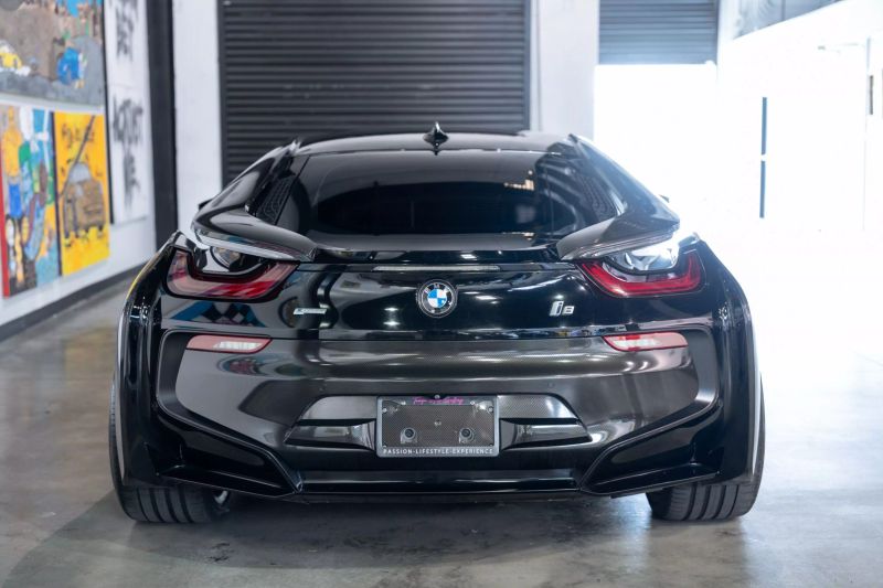 https://imagesdl.dealercenter.net/800/600/202506-27c18fc84565437ba6826440b7efd951.jpg