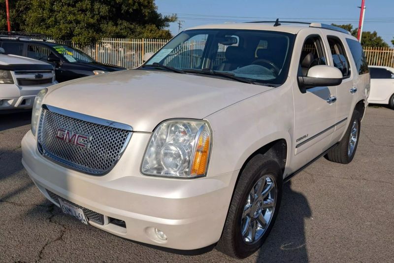 2010 GMC Yukon Denali