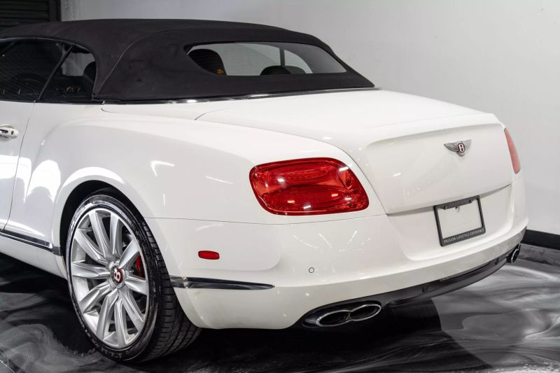 https://imagesdl.dealercenter.net/800/600/202506-2b1c2308d5ac472e8486bd1c8c656212.jpg