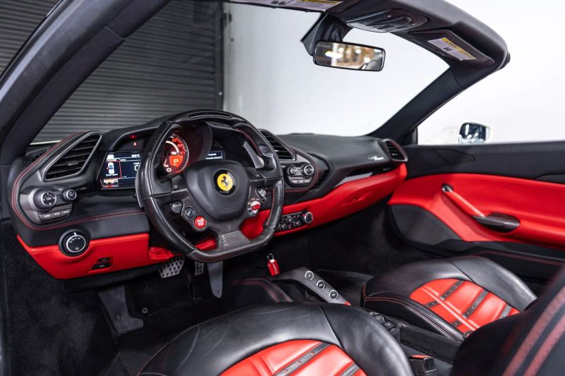https://imagesdl.dealercenter.net/800/600/202506-2bcbf7b726a9460ebe1488338655be65.jpg