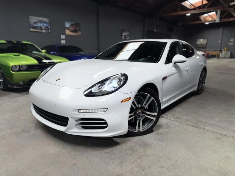 2014 Porsche Panamera 4
