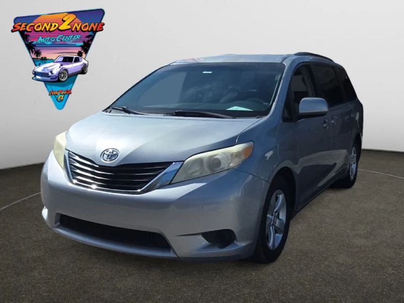 2014 Toyota Sienna LE