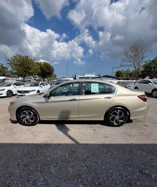 2017 Honda Accord  - $13900