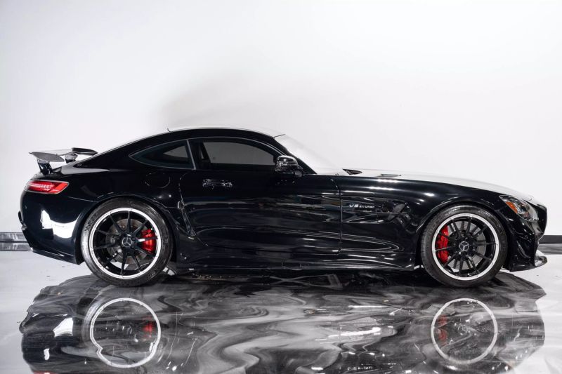 https://imagesdl.dealercenter.net/800/600/202506-30f3249f52384e789d2e11ec059e4eb5.jpg