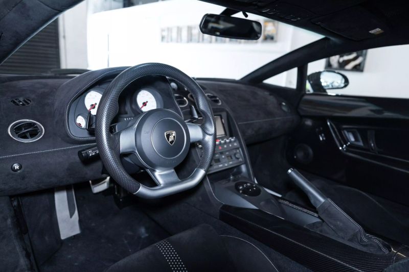 https://imagesdl.dealercenter.net/800/600/202506-320b73c98f7e44628e4d346750f82e99.jpg