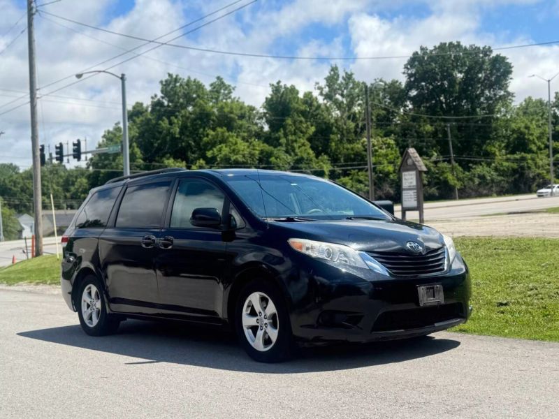 2012 Toyota Sienna LE