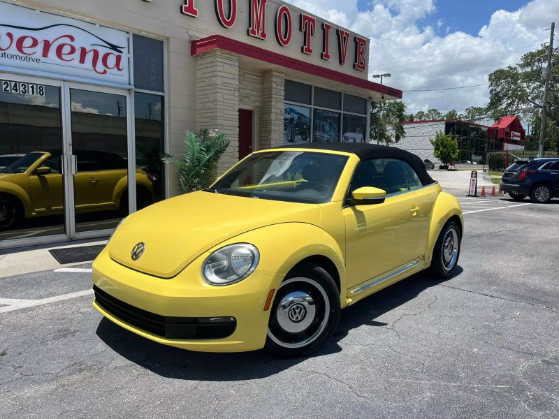 2013 Volkswagen Beetle Base