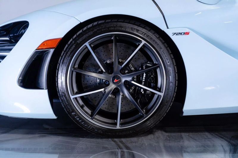 https://imagesdl.dealercenter.net/800/600/202506-3491c09d6d47427c80bde29d99316407.jpg