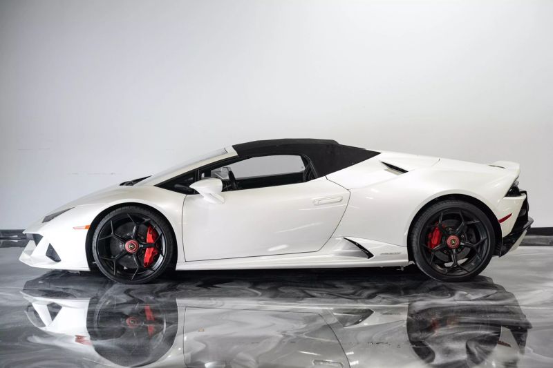https://imagesdl.dealercenter.net/800/600/202506-34d13deb23c749cc82b53d099f34b930.jpg