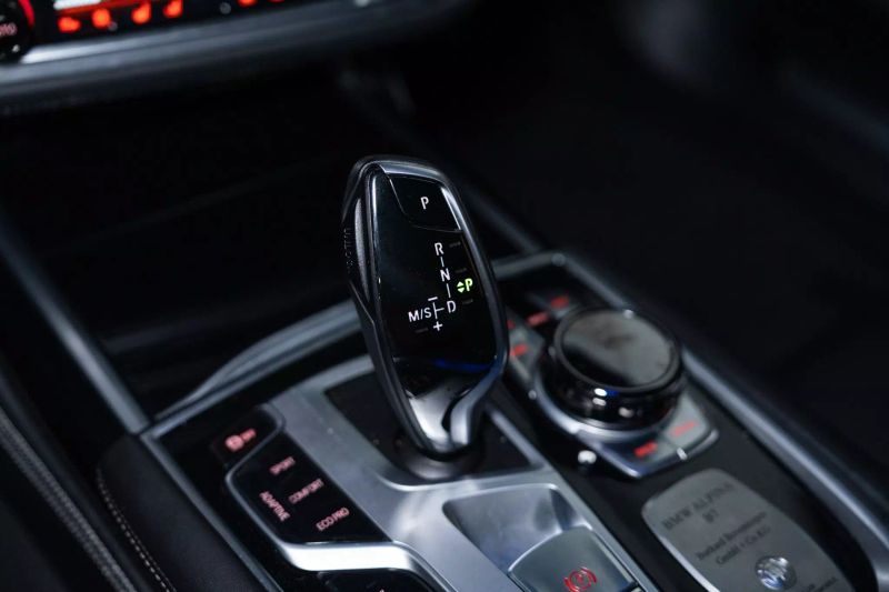 https://imagesdl.dealercenter.net/800/600/202506-365d71c6779846b18bda6e15d9110036.jpg