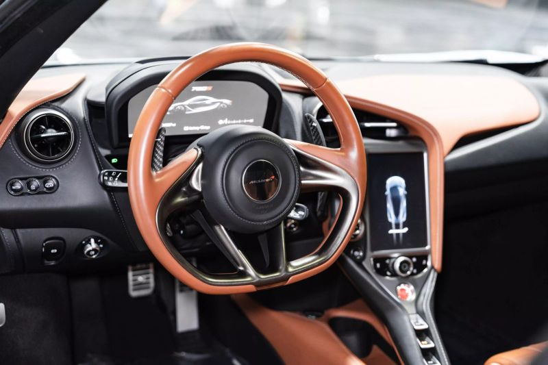 https://imagesdl.dealercenter.net/800/600/202506-3e86c15cd91443c58f80310871555dac.jpg