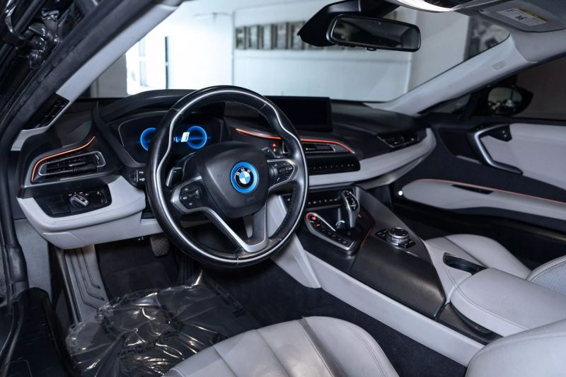 https://imagesdl.dealercenter.net/800/600/202506-4140bb43af5a48deba63794b5be19915.jpg
