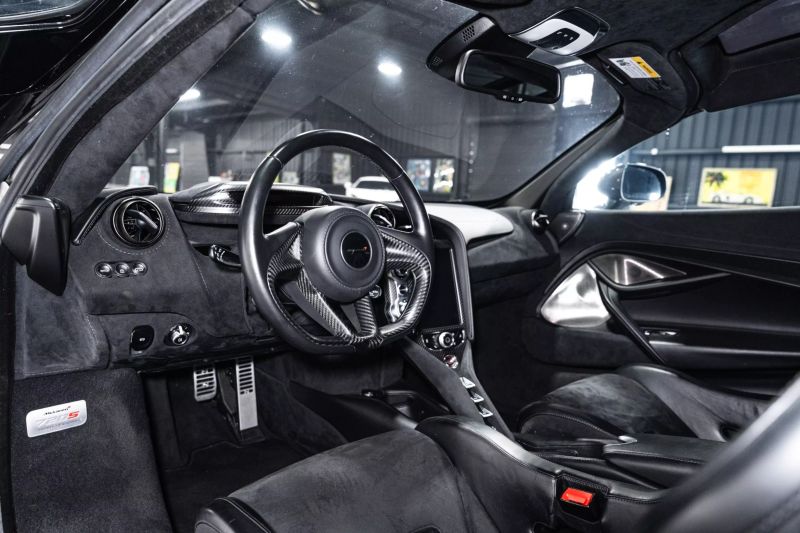 https://imagesdl.dealercenter.net/800/600/202506-43526b98c55d492090eef80eac72f79d.jpg
